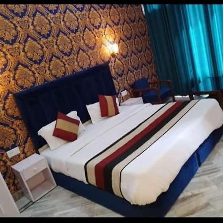 Lavi Hotel Hari Darshan - 10 Meter From Golden Temple أمريتسار المظهر الخارجي الصورة