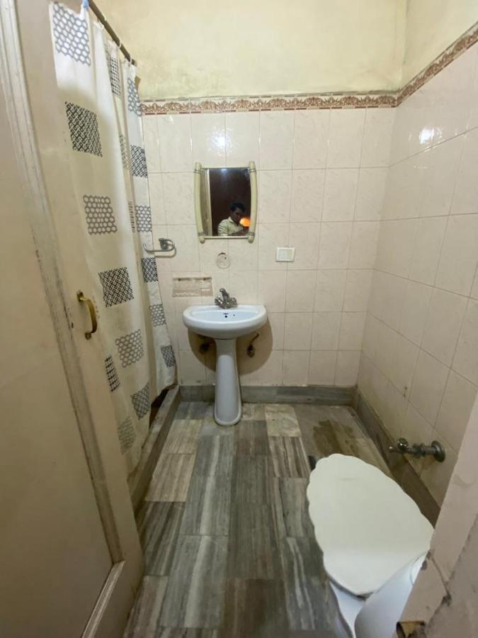 Lavi Hotel Hari Darshan - 10 Meter From Golden Temple أمريتسار المظهر الخارجي الصورة