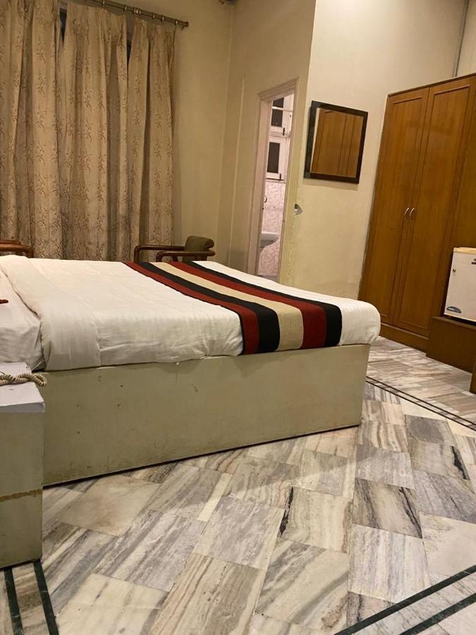 Lavi Hotel Hari Darshan - 10 Meter From Golden Temple أمريتسار المظهر الخارجي الصورة